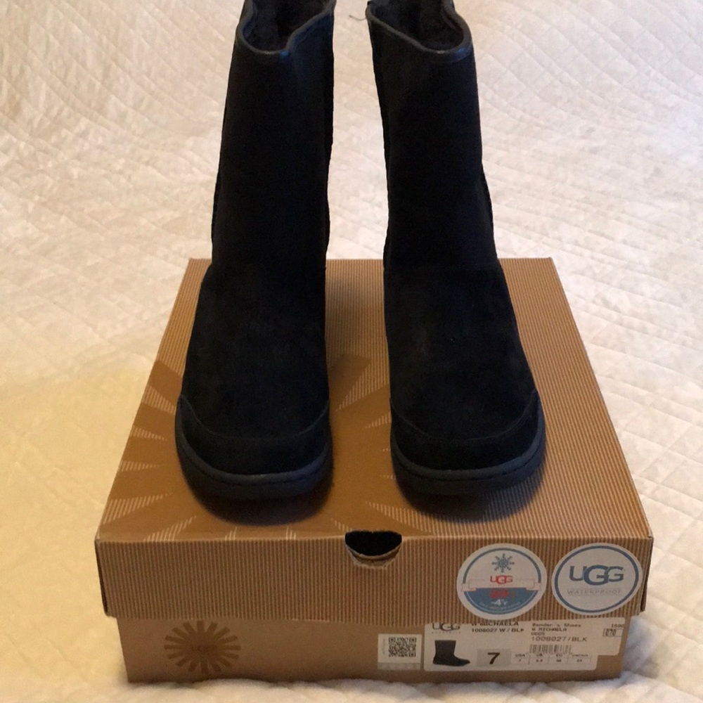 UGG W Michaela Black winter boots
